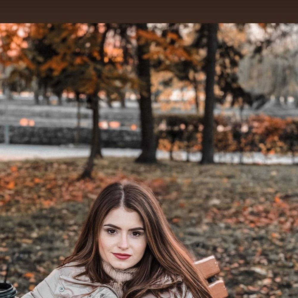 Meet your Posher, Evelina